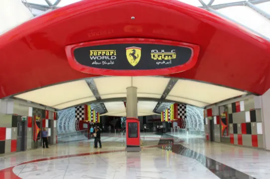 法拉利主題樂園