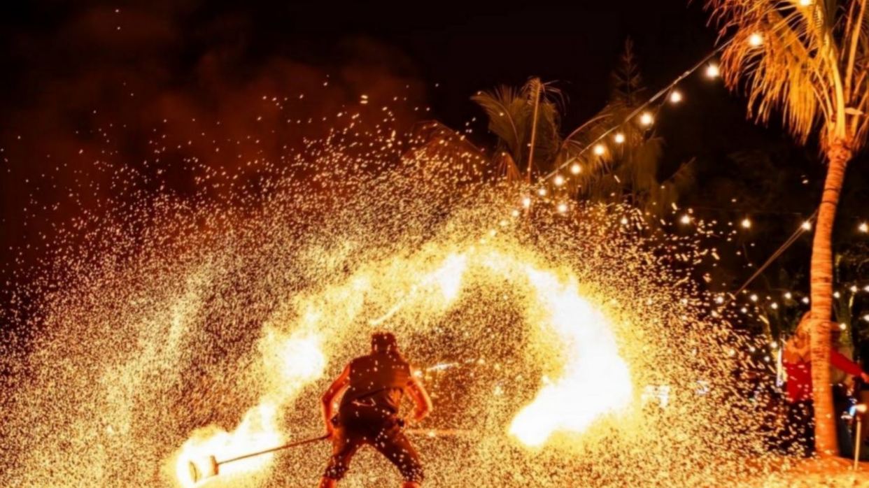 丁宜海灘~觀賞火舞表演