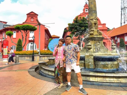 【特色體驗】穿上小娘惹服裝拍攝家庭合照，漫遊馬六甲古城