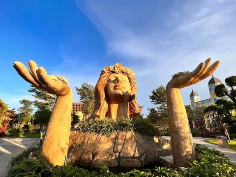 Grand World不夜城