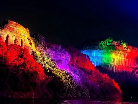「萬古丹霞大型山水實景光影秀」
