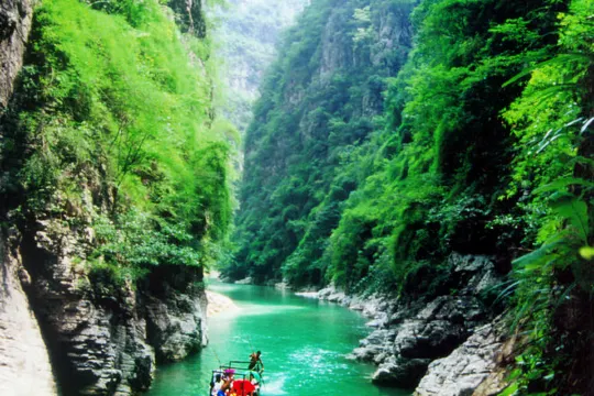 神女溪(轉乘古式小船暢遊)