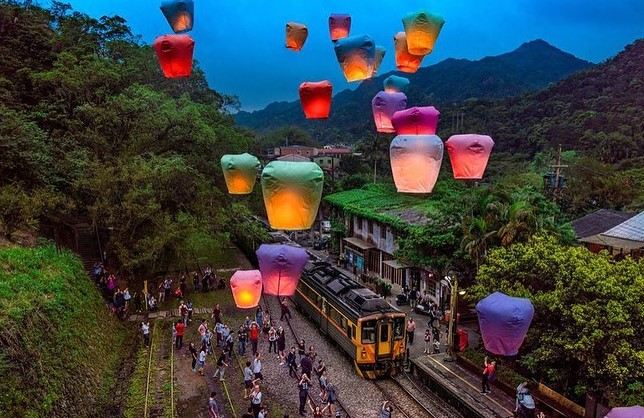 放祈福天燈(每4人1燈)