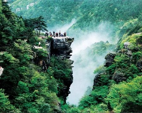 江西避暑勝地廬山深度4天純玩高鐵團 《世界文化遺產》廬山(橫跨2天深度遊覽)、廬山杏林文化園、長江江畔~潯陽樓、千年古橋~觀音橋、南昌繁華美食街~紅谷灘萬達金街