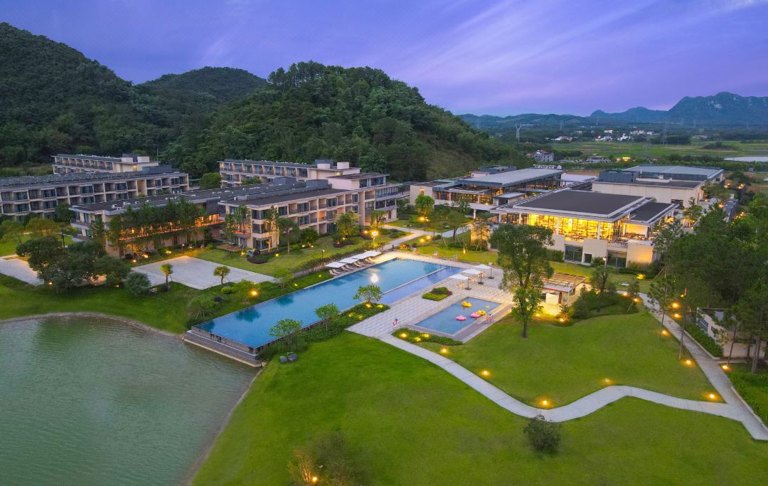 英德積慶里仙湖酒店