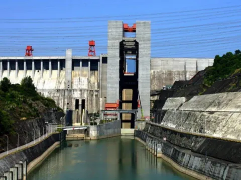 三峽大壩升船機