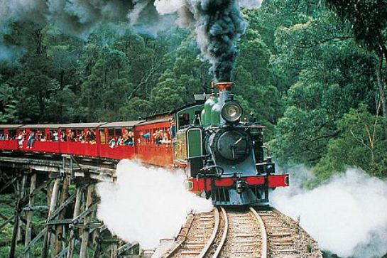 墨爾本PuffingBilly古董蒸氣火車