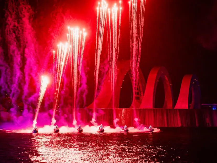 Show Symphony of the Sea