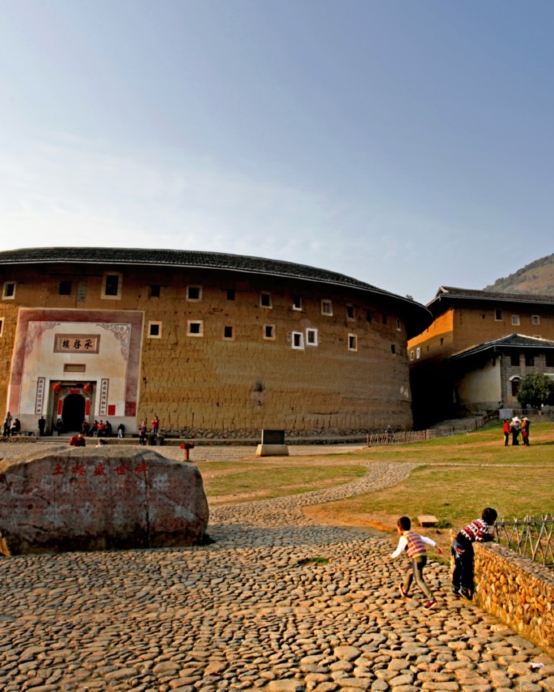 廈門、南靖、永定 休閒半自由行4天純玩團 高北土樓群(土樓王~承啟樓、方形土樓~世澤樓、五雲樓)、一天自由活動【保證入住1晚:2026年全新開業南靖仿土樓外形特色酒店】