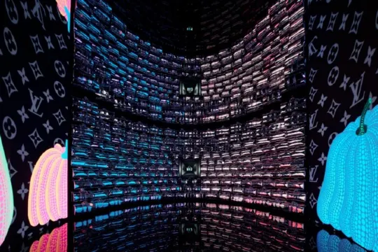 LV The Place Bangkok 概念店