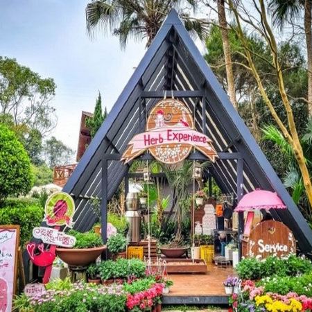 台中+台北 溫泉+向陽農場/落羽松 5天賞花之旅 2晚溫泉酒店、LaLaport台中、國家歌劇院、安妮公主花園、松山文創園區  *再減$160 憑指定中銀咭推廣碼 《BOC160A2》