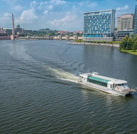 【4鑽】新加坡+馬來西亞6天玩樂團 【Gardens by the Bay濱海灣花園、Aquaria KLCC水族館、布城湖遊船體驗】