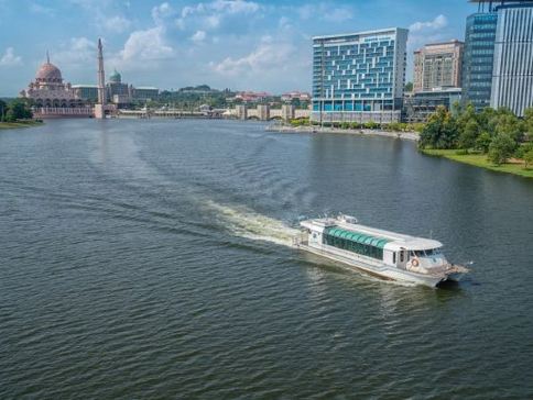新加坡+馬來西亞6天玩樂團 【Gardens by the Bay濱海灣花園、Aquaria KLCC水族館、布城湖遊船體驗】