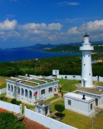 高雄+墾丁+台南 打卡體驗4天團 時空之城3D空中彩繪、駁二藝術特區、月世界地景公園、佛陀紀念館、鵝鑾鼻燈塔、墾丁大街、鹿境生態梅花鹿 *再減-$160憑指定中銀咭推廣碼【BOC160A3】