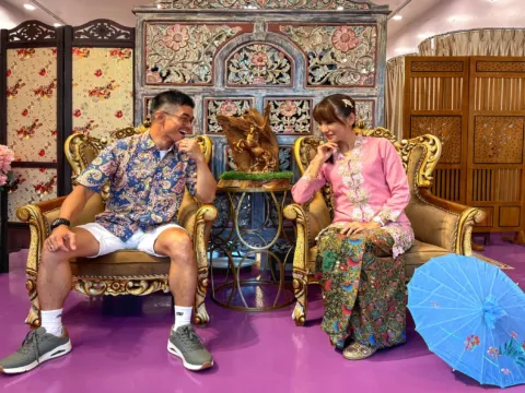 【特色體驗】穿上小娘惹服裝拍攝家庭合照，漫遊馬六甲古城