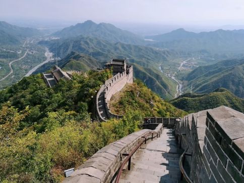 【5鑽】北京‧打卡世界遺產升級純玩5天團
五大世界文化遺產【居庸關長城、頤和園、故宮、天壇公園、 明十三陵之定陵】、首鋼園(滑雪🏂大跳臺)、三輪車胡同遊、 什剎海荷花市場、天安門廣場 