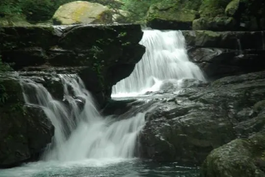 滿月圓森林遊樂區觀瀑亭