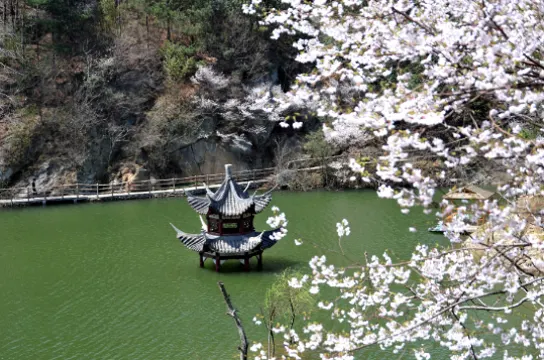 中華櫻花古寨～木蘭清涼寨