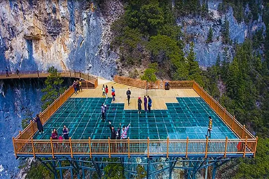 回音壁高空玻璃棧道