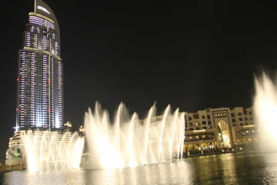 杜拜湖音樂噴泉