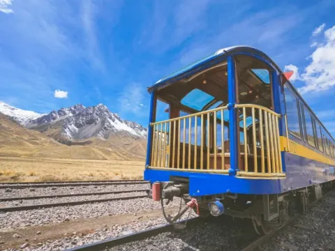 秘魯鐵路~觀景鐵路列車