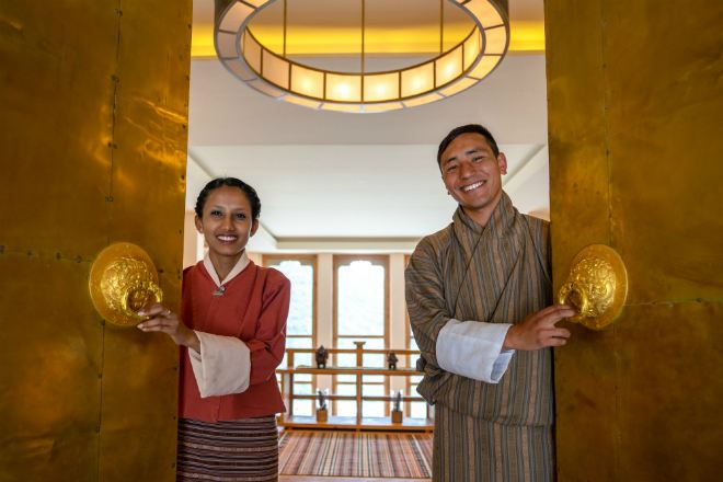 Lobby_entrance_guest welcome