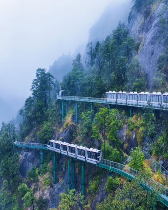 秋遊江西~大覺山、撫州、南昌  賞秋品蟹4天純玩高鐵團  大覺山(包往返索道及山頂懸崖動車)、三翁花園水杉林、鳳凰溝賞格桑花/銀杏紅楓、艾溪湖濕地公園觀候鳥/賞銀杏、安義古村、萬壽宮歷史文化街區