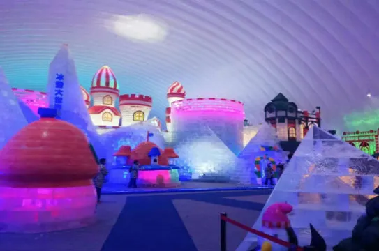 冰雪大世界室內冰雪主題樂園