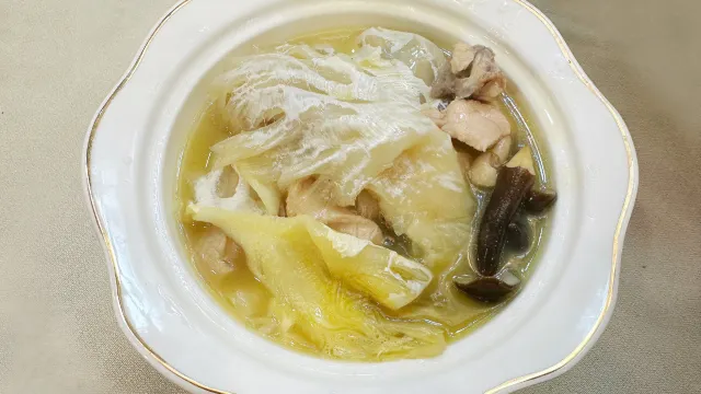 68倆濃湯雞煲翅宴