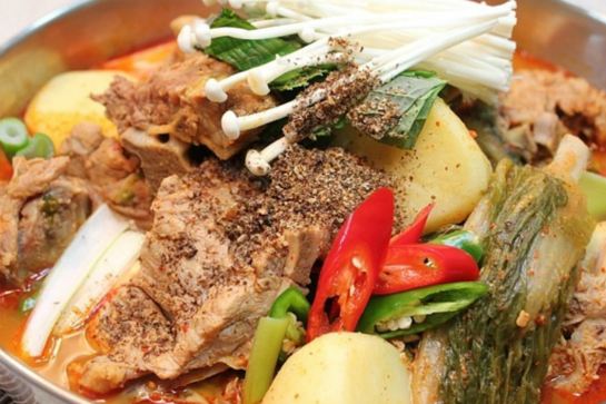 馬鈴薯仔豬骨煲