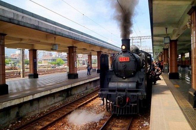 台鐵蒸汽火車~仲夏寶島號
