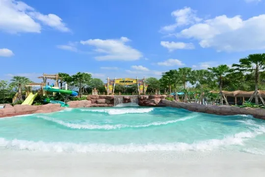 Centre Point Prime Pattaya 夏威夷式水上樂園The Wave