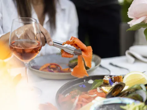 瓦爾特峰高原牧場享用豐富BBQ午餐