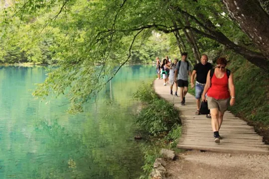 十六湖國家公園