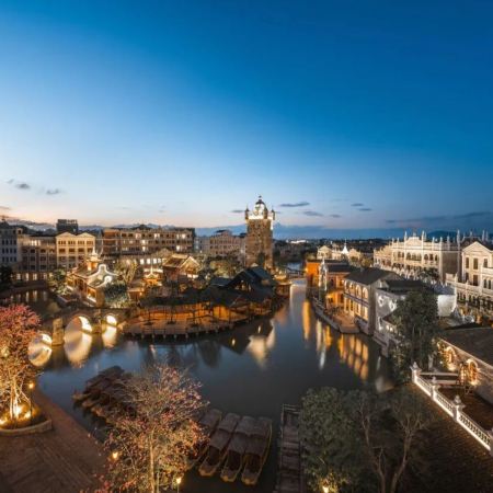 《小城故事》赤坎古鎮旅遊度假區+國家4A級旅遊景區「湖光岩火山風景區」保證入住《2025年全新開業》國際品牌~Wyndham茂名化州華訊溫德姆酒店+赤坎古鎮旅遊度假區金墟酒店 湛江開平美食純玩4天團