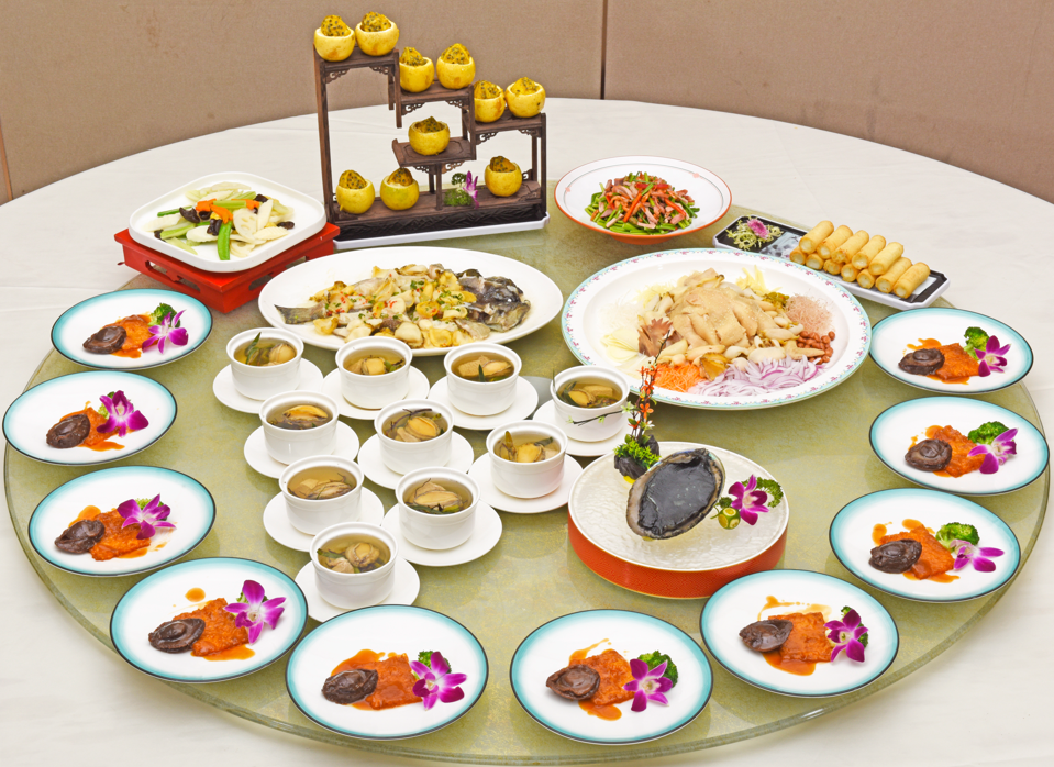 永安獨家尊享~鮑魚珍饈六韻：（位上）古法龍鱗扣南非吉品幹鮑+名廚堂做炭燒黑金鮑