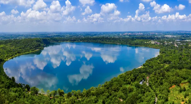 湖光岩火山風景區