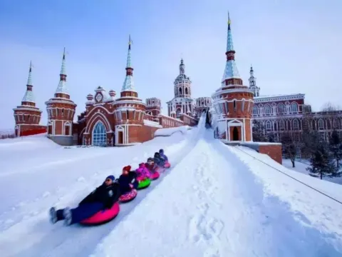 伏爾加莊園城堡雪圈