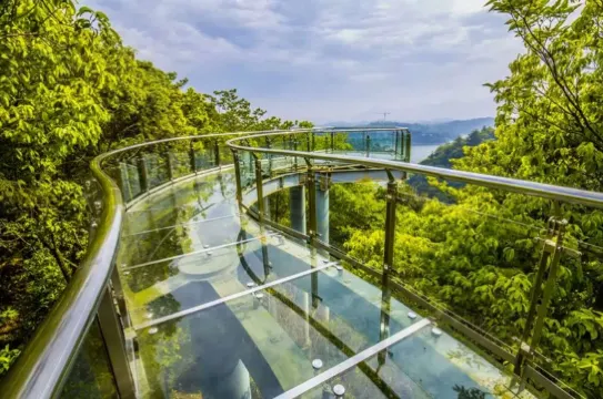 女神島玻璃棧道