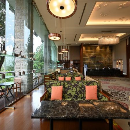 阿里山《賞日出雲海》+台北 紅葉+美饡 5天團【保證入住】阿里山景區內(百年檜木建築/全台海城最高之度假飯店)~阿里山賓館【純玩團】