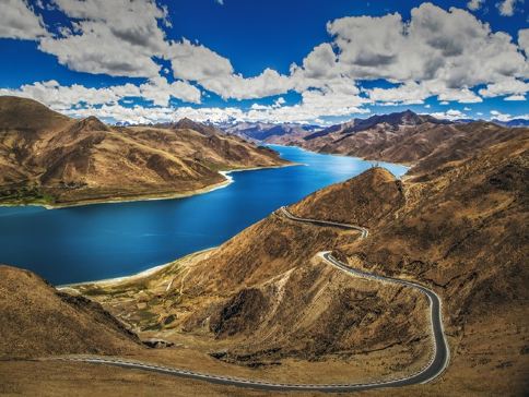 【香港至拉薩往返8天團(需經停成都)】前藏(拉薩、布達拉宮、大昭寺、羅布林卡、藏族生活體驗)、後藏(羊卓雍措、日喀則、扎什倫布寺、卡若拉冰川)、山南(桑耶寺、雍布拉康)