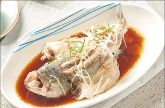 蒸鱸魚