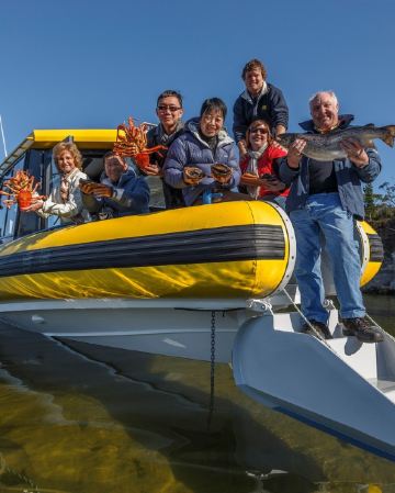 【尊享澳航貴賓室】【🦞Chill住食海鮮】塔斯曼尼亞、墨爾本 擁抱大自然Chill歎佳餚8天之旅 - 「全球十大絕美海灘之一」酒杯灣/1,271米威靈頓山俯瞰荷伯特市景/試食太平洋生蠔(每人六隻)