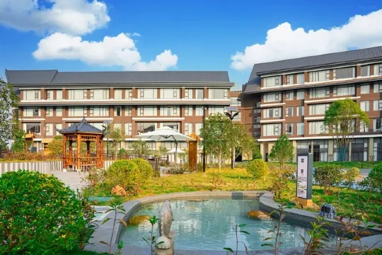 包無限次浸泡富硒養生溫泉