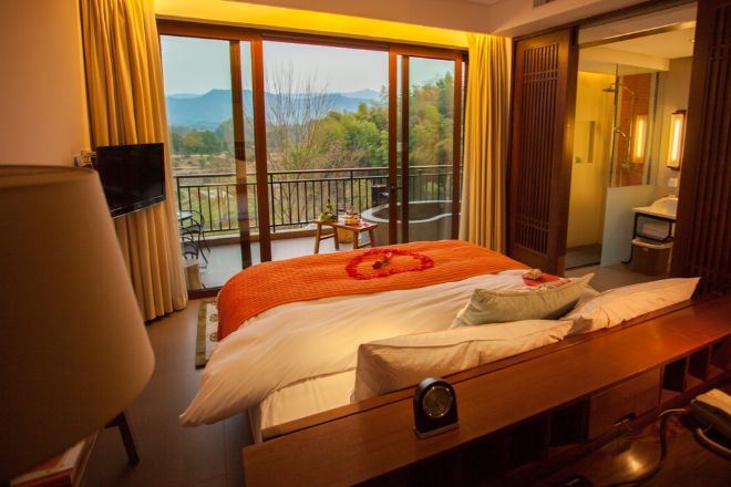 春泉莊溫泉酒店大床房