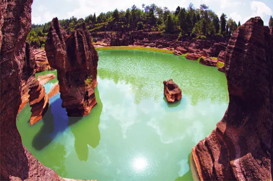红石林-天池