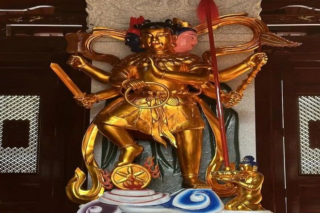 慈恩寺內供奉的哪吒三太子