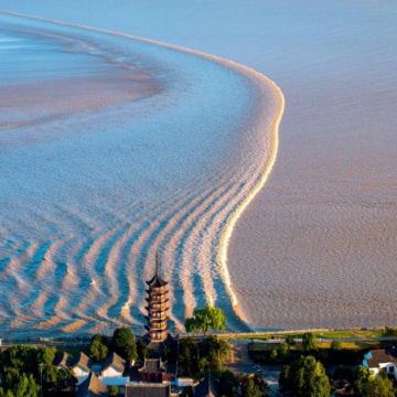 【壯觀天下無🌊賞一年一度錢塘江大潮】7天團 海寧觀潮、🌕沉浸式宮廷中秋盛宴~禾宴、南京(牛首山)、無錫(禪意小鎮~拈花灣)、杭州(西湖)、湖州(南潯古鎮)、嘉善(雲瀾灣溫泉)、上海