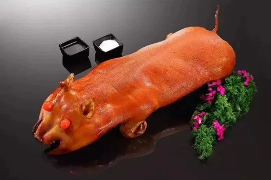 金牌沉香金豬全體