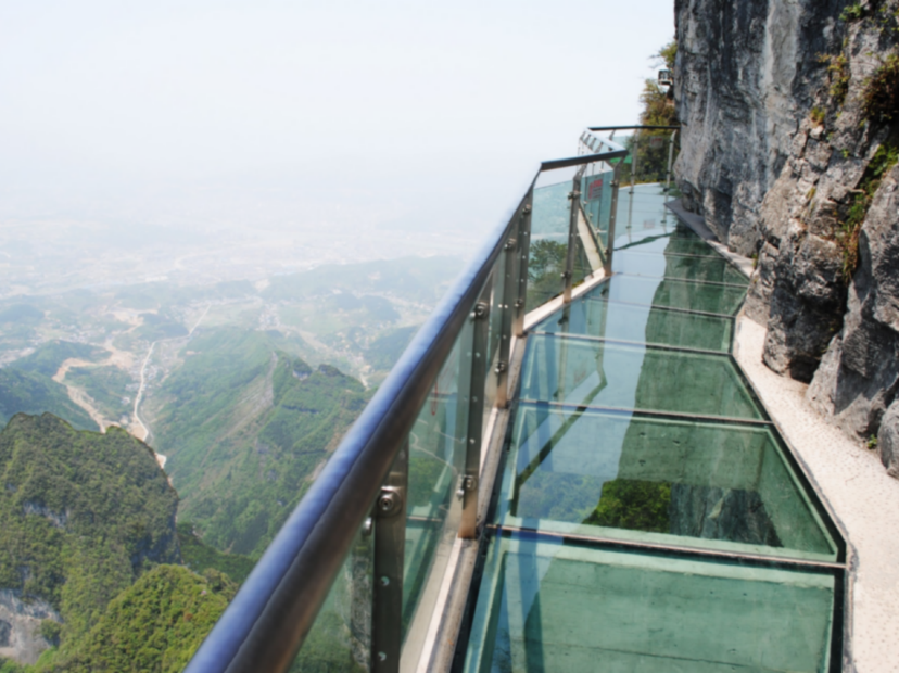 天門山玻璃棧道